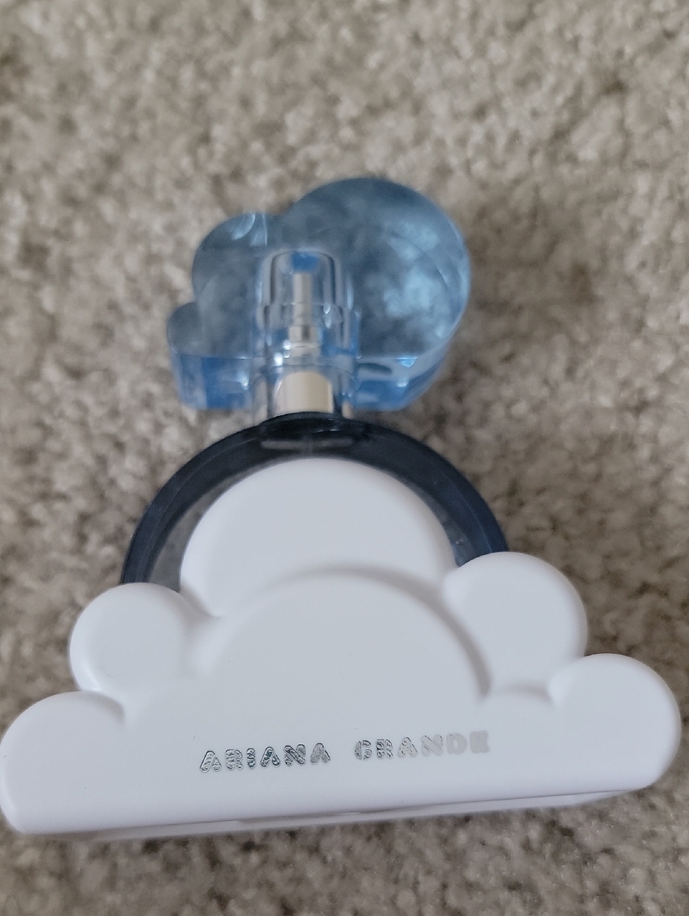 Ariana Grande Cloud